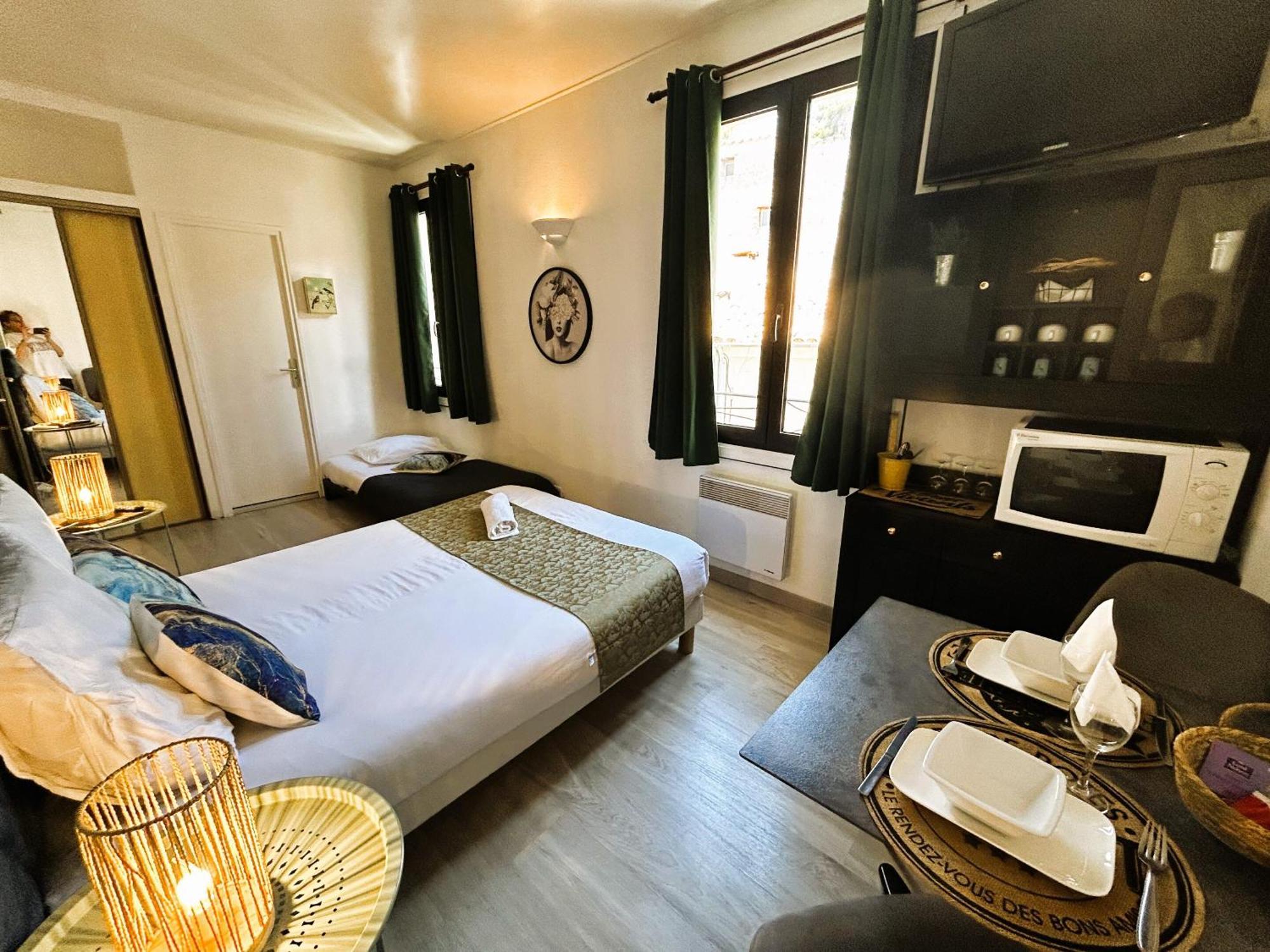 Gabrielle Hotel Aiguines Buitenkant foto
