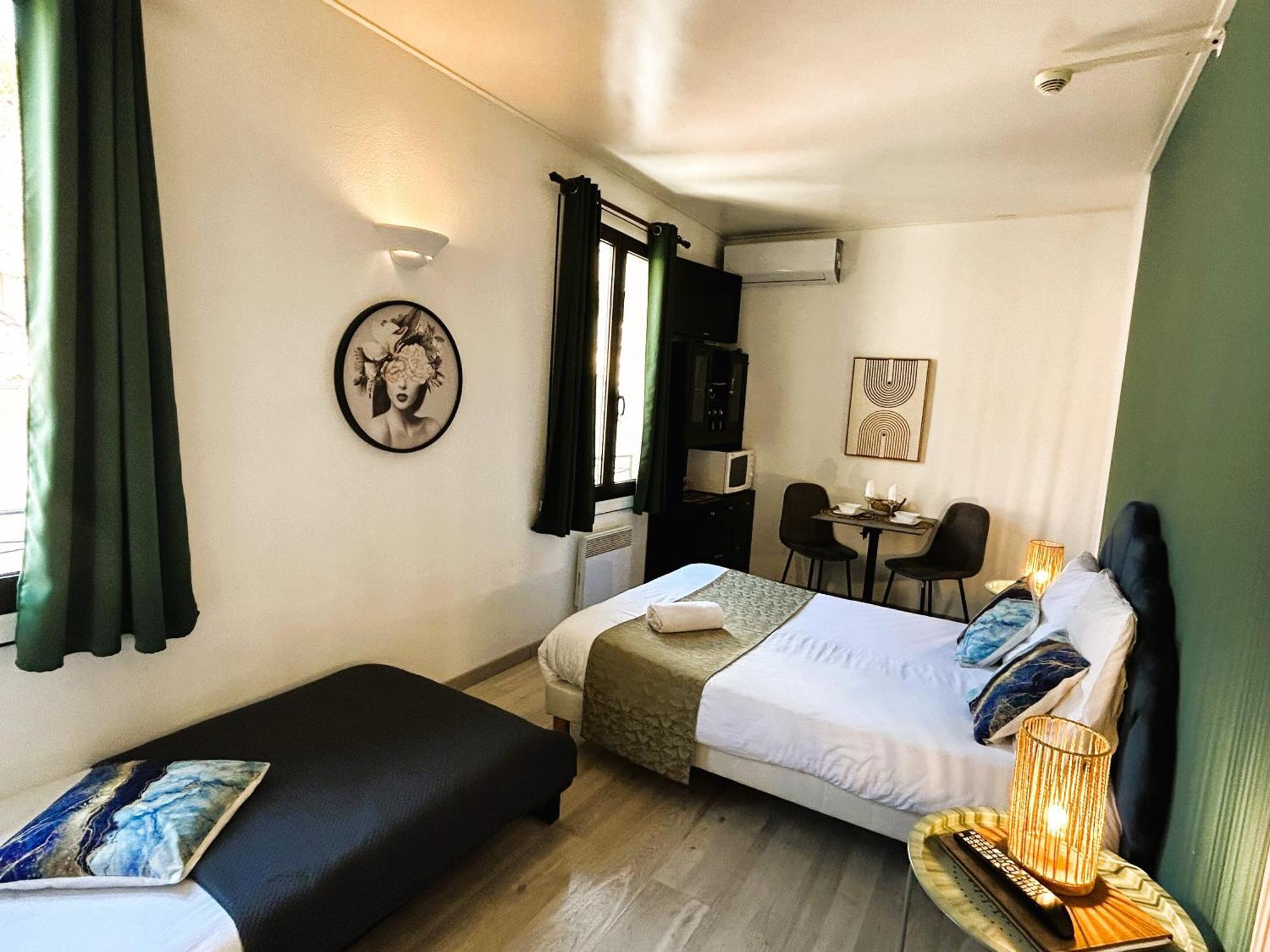 Gabrielle Hotel Aiguines Buitenkant foto